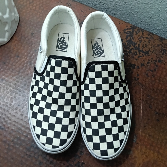 Vans Men's Sz. 10 Classic Slip-On Checkerboard Shoe - Picture 5 of 16